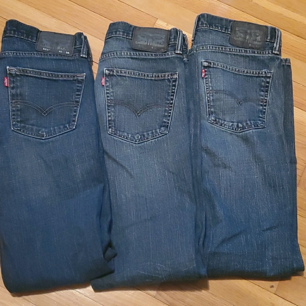 Levis